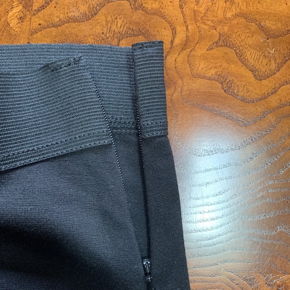 Jessica Simpson fun black miniskirt. - Picture 4 of 6